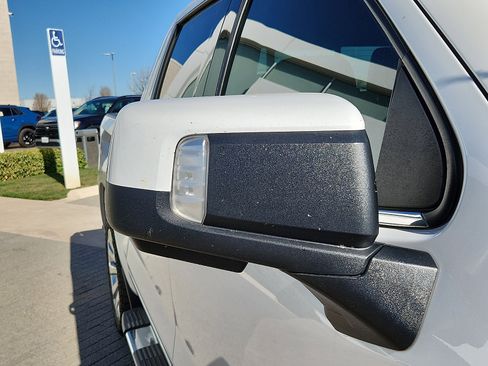 Used 2021 Chevrolet Silverado 1500 High Country w/ Technology Package image 9