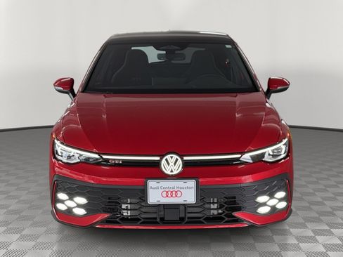 Used 2026 Volkswagen Golf SE FWD image 6
