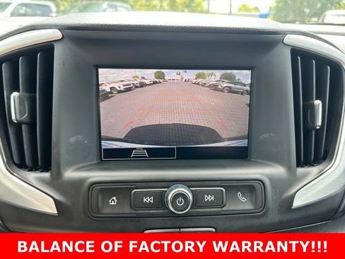 Used 2024 GMC Terrain SLE FWD image 23
