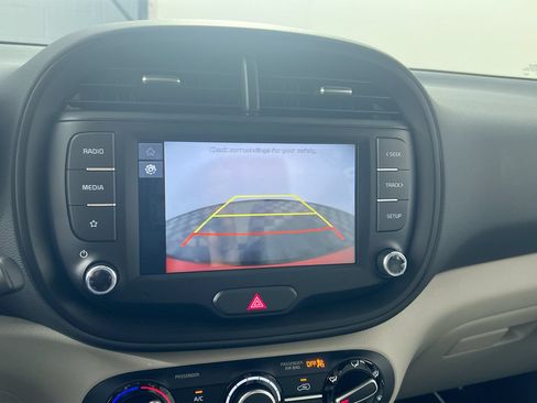 Used 2022 Kia Soul LX FWD image 27