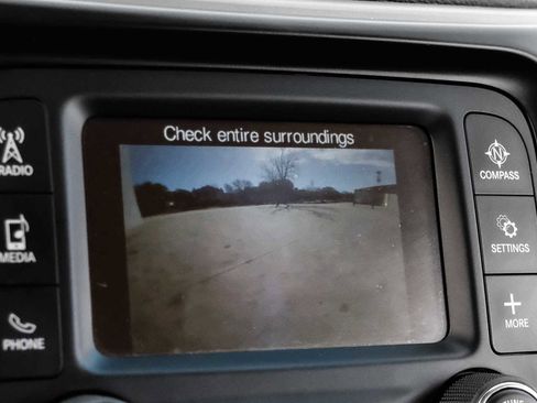 Used 2018 Jeep Cherokee Latitude image 21