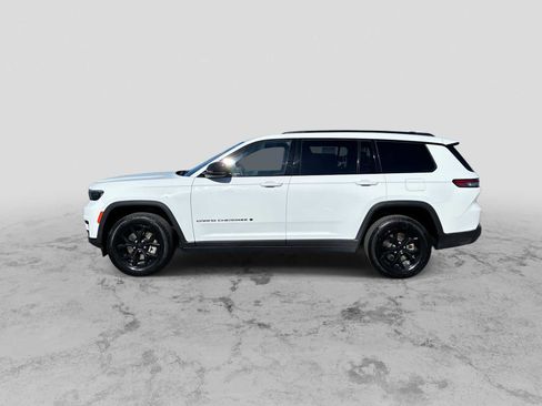 Certified 2024 Jeep Grand Cherokee L Laredo image 5