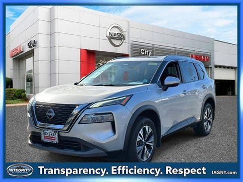 Certified 2022 Nissan Rogue SV w/ SV Premium Package image 8