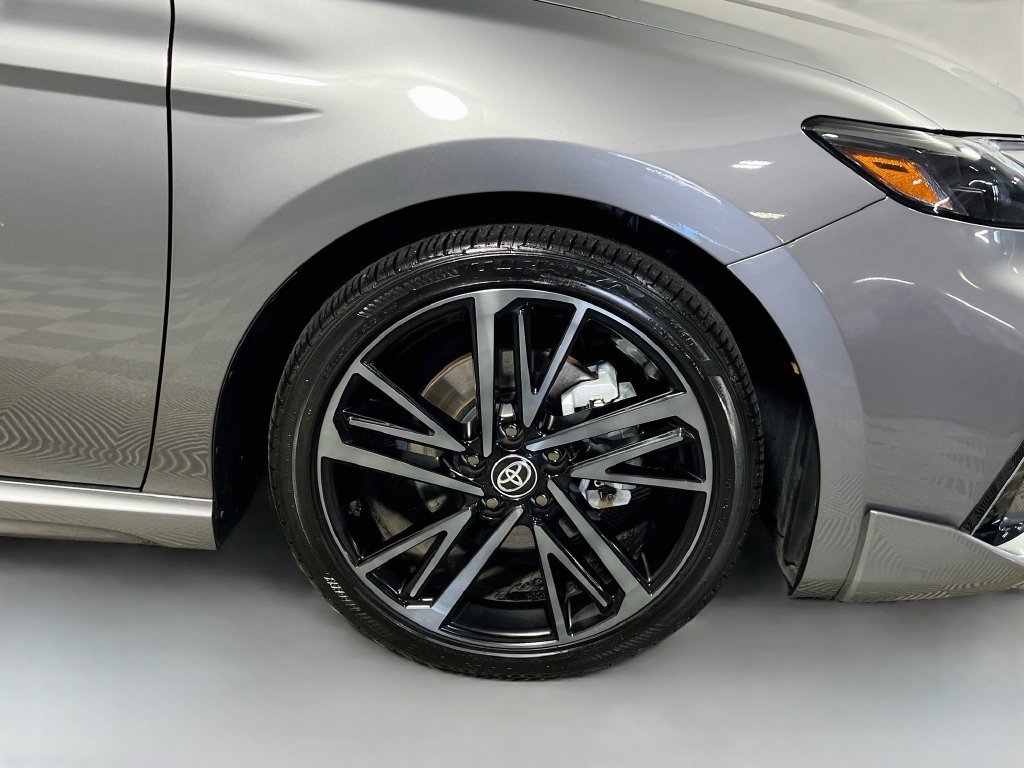 Used 2025 Toyota Camry XSE FWD image 11