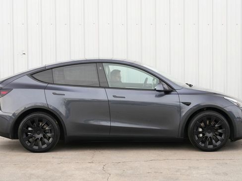 Used 2021 Tesla Model Y Long Range image 53