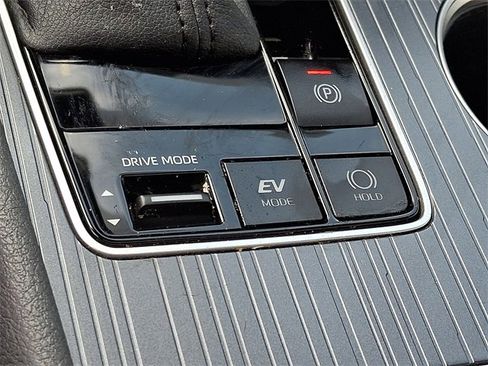 Used 2023 Toyota Sienna XSE w/ XSE Plus Package image 25