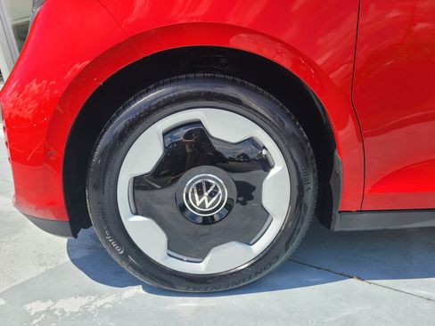 New 2025 Volkswagen ID. Buzz Pro S Plus image 10