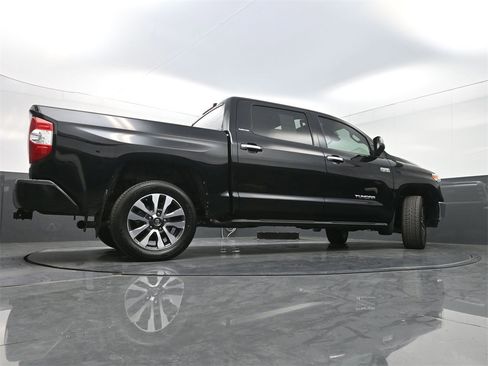 Used 2020 Toyota Tundra Limited w/ Limited Premium Package image 27