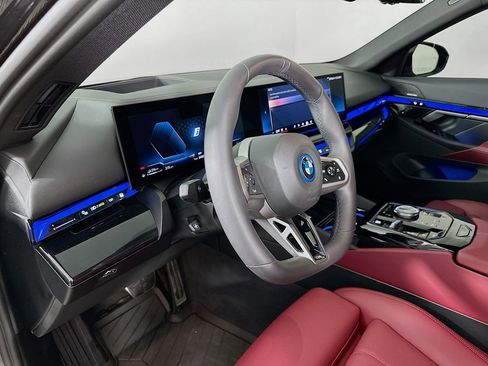 Used 2026 BMW 550e xDrive w/ Premium Package image 13