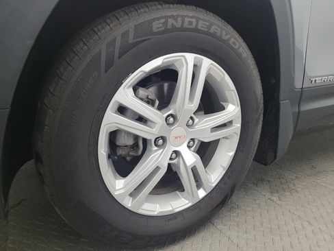 Used 2019 GMC Terrain SLE w/ Driver Convenience Package AWD/4WD image 31
