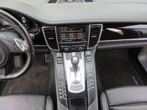 Used 2013 Porsche Panamera S image 46