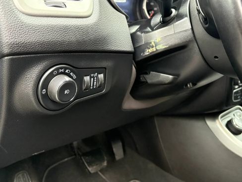 Used 2021 Jeep Compass Latitude AWD/4WD image 15
