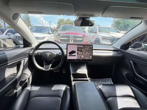 Used 2018 Tesla Model 3 Long Range RWD image 15