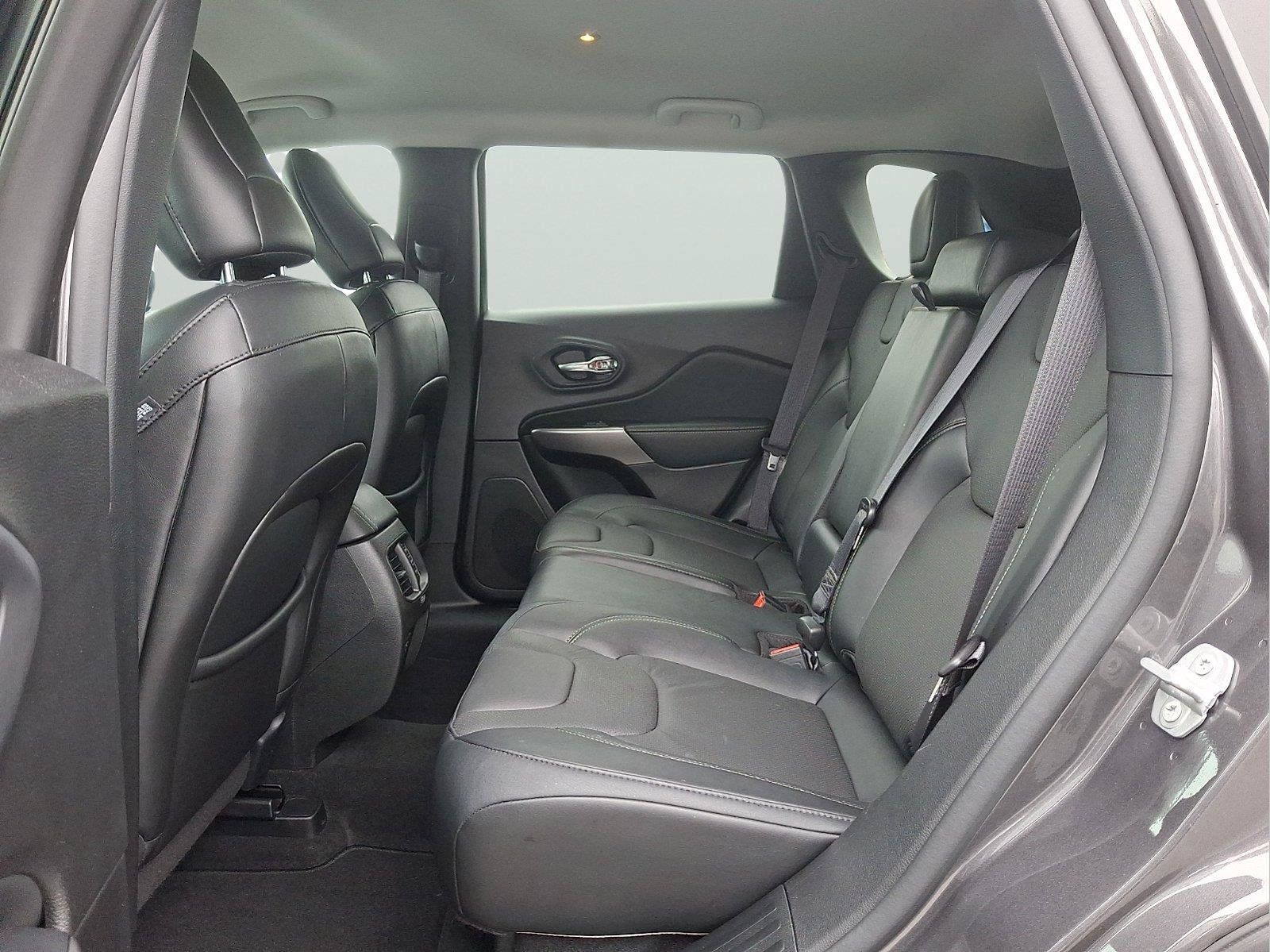 Used 2021 Jeep Cherokee Latitude Lux AWD/4WD image 8