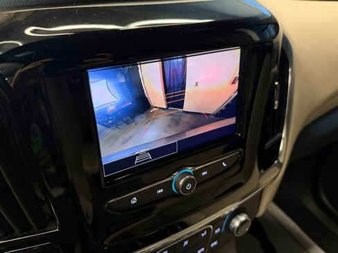 Used 2023 Chevrolet Traverse LS AWD/4WD image 14