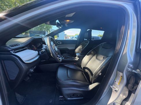 Used 2025 Jeep Compass Limited AWD/4WD image 25