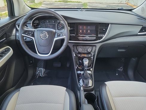 Used 2022 Buick Encore Preferred w/ Safety Package image 17