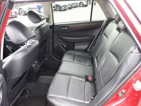 Used 2015 Subaru Outback 2.5i Limited w/ Popular Package #4 image 17