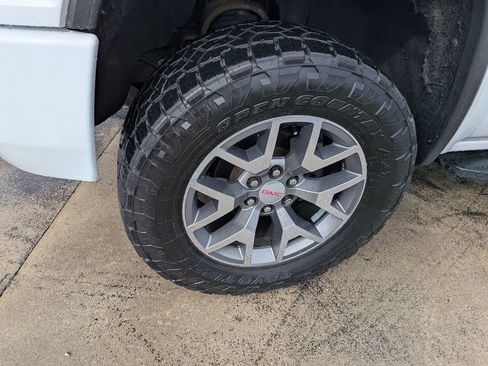 Used 2017 GMC Sierra 1500 SLT AWD/4WD image 2