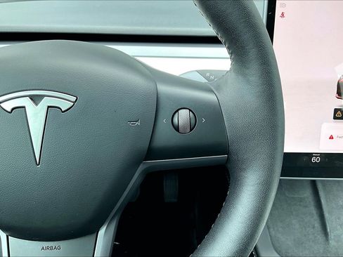 Used 2023 Tesla Model 3 Standard Range RWD image 17