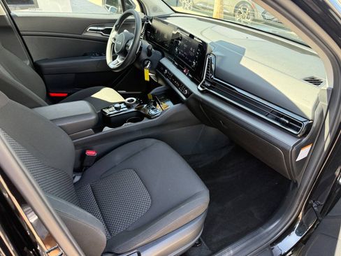 Used 2023 Kia Sportage LX AWD/4WD image 29
