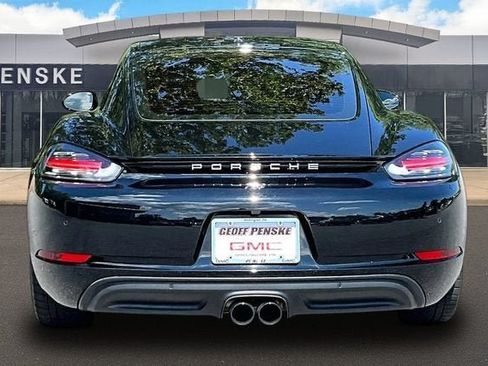 Used 2021 Porsche 718 Cayman RWD image 4