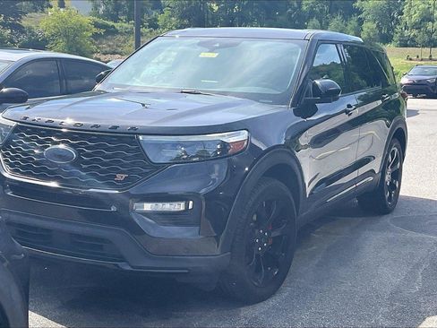 Used 2020 Ford Explorer Limited AWD/4WD image 2