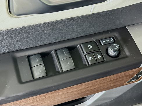 Used 2023 Toyota Tundra Capstone AWD/4WD image 14