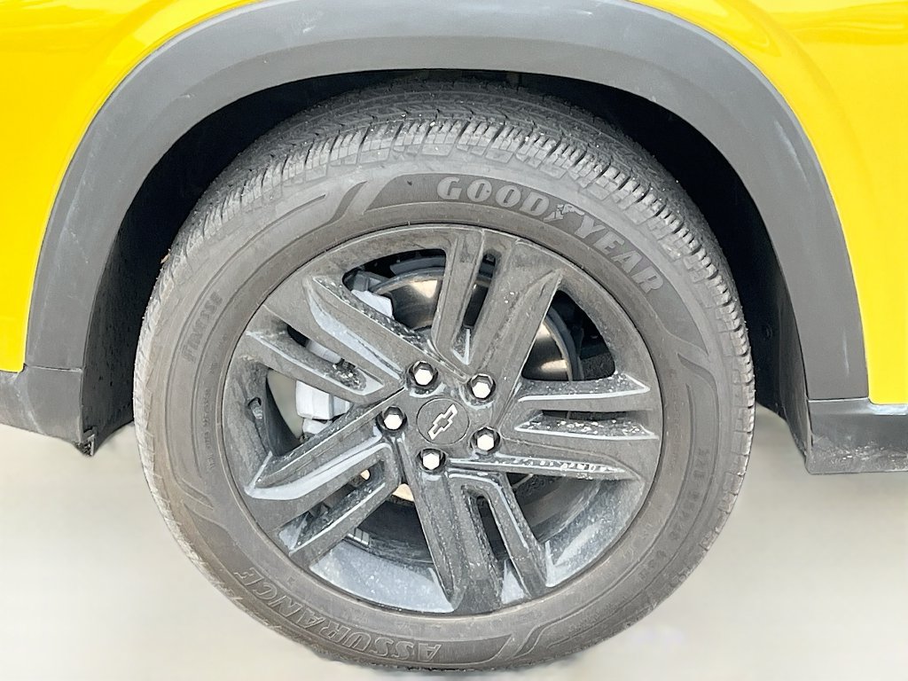 Used 2025 Chevrolet Trax ACTIV w/ Driver Confidence Package FWD image 29