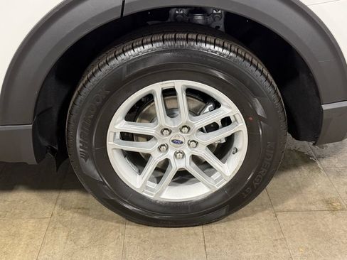 New 2026 Ford Explorer Active w/ Active Comfort Package RWD image 16