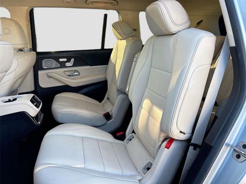 Used 2023 Mercedes-Benz GLS 450 4MATIC image 28