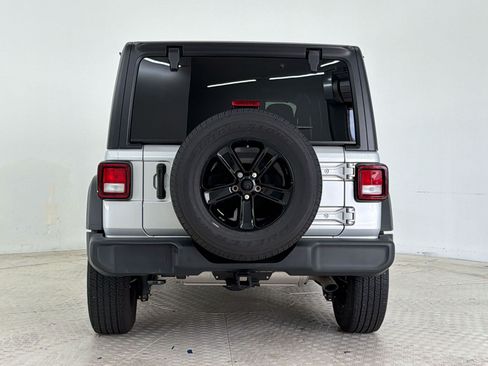 Used 2023 Jeep Wrangler Unlimited Sport AWD/4WD image 10
