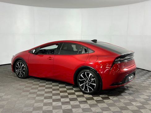 Used 2024 Toyota Prius Prime Premium image 10