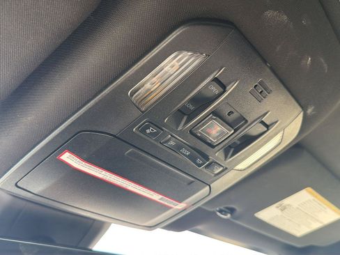 Used 2022 Toyota Highlander XSE FWD image 33