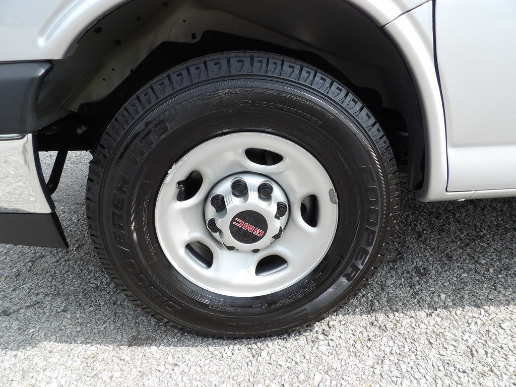 Used 2023 GMC Savana 2500 w/ Driver Convenience Package RWD image 47