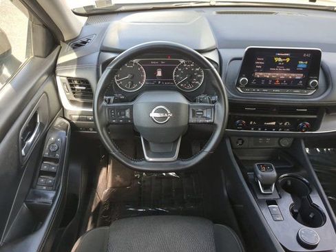 Used 2025 Nissan Rogue SV AWD/4WD image 15