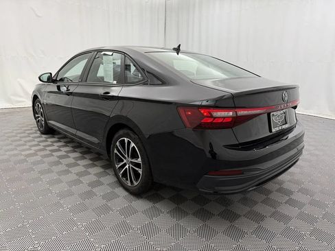 Used 2025 Volkswagen Jetta Sport FWD image 5