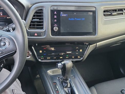 Used 2022 Honda HR-V EX image 11