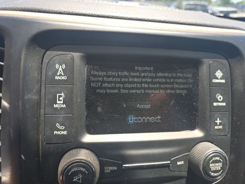 Used 2015 Jeep Cherokee Sport FWD image 17