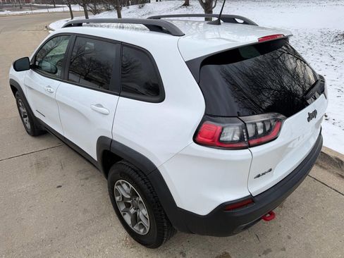 Used 2020 Jeep Cherokee Trailhawk image 13