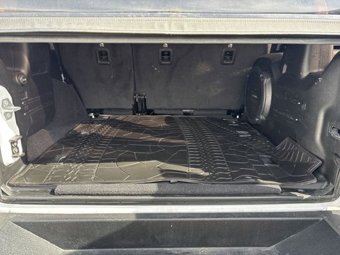 Used 2022 Jeep Wrangler Unlimited Rubicon w/ Cold Weather Group image 5