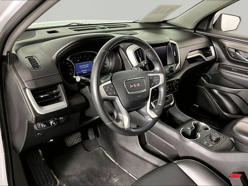 Used 2022 GMC Terrain SLT w/ Infotainment Package II AWD/4WD image 16