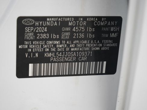 Certified 2025 Hyundai Sonata Limited FWD image 28