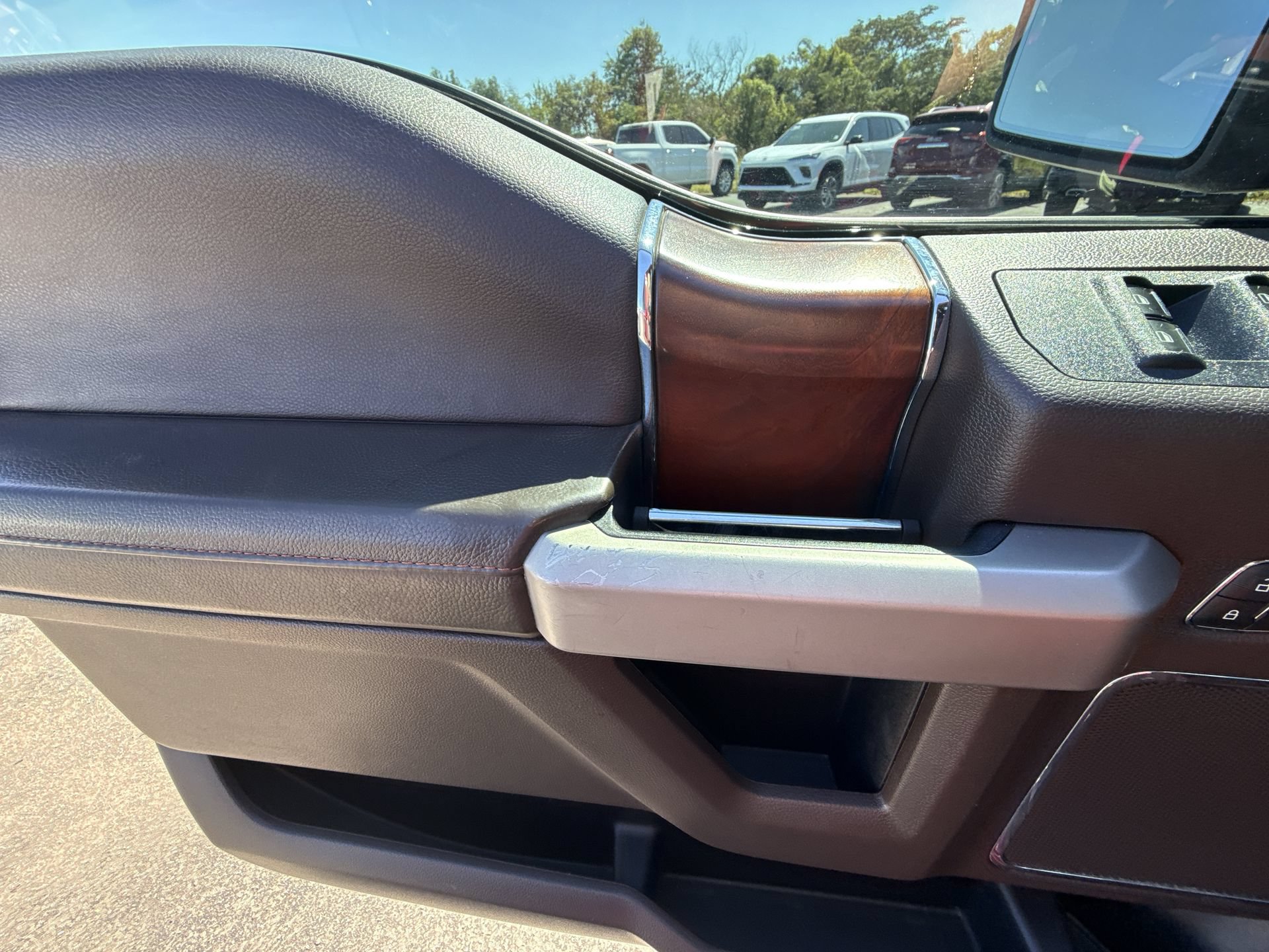 Used 2019 Ford F150 King Ranch w/ Equipment Group 601A Luxury AWD/4WD image 30