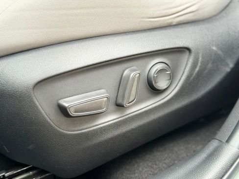 Used 2023 Toyota RAV4 XLE w/ Convenience Package image 16