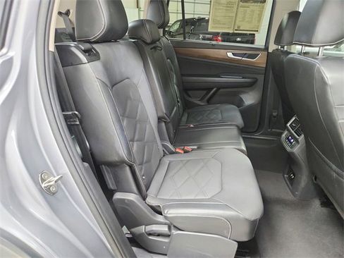 Used 2024 Volkswagen Atlas SE image 38