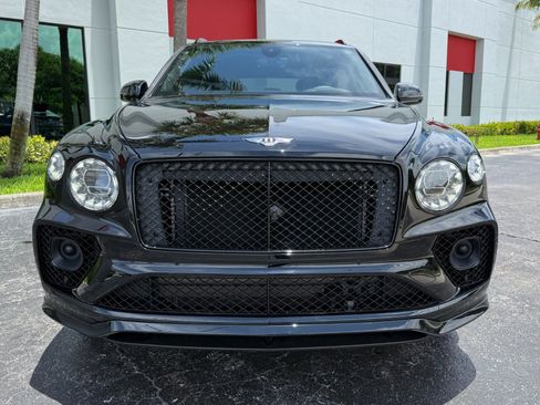 Used 2022 Bentley Bentayga AWD/4WD image 12