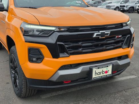 New 2025 Chevrolet Colorado Z71 w/ Technology Package AWD/4WD image 9