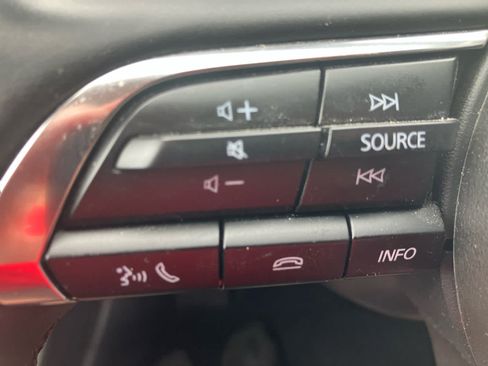 Used 2025 MAZDA MAZDA3 s FWD image 18