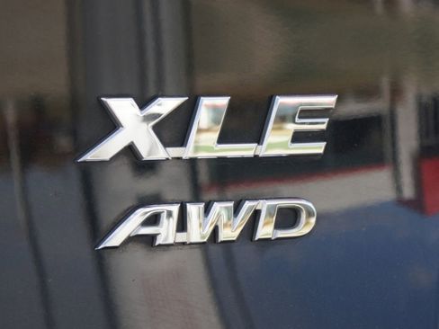 Used 2024 Toyota RAV4 XLE image 16